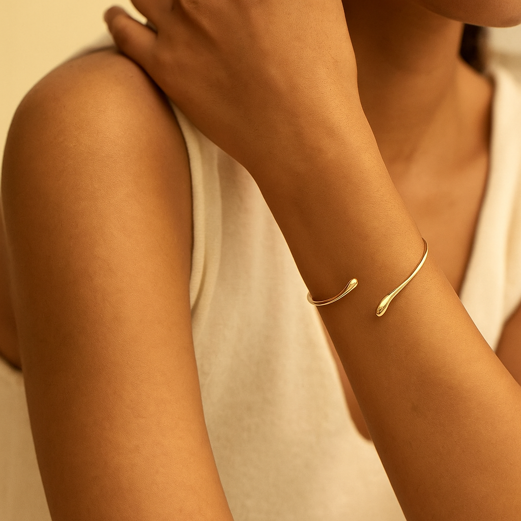 Celestia™ 14K Gold Adjustable Water Drop Shape Armlet Bracelet