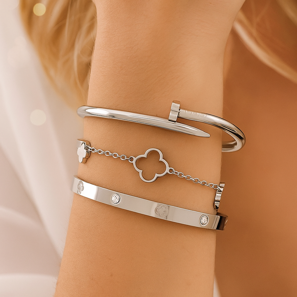 Isadora™ Gold Floral Bangles