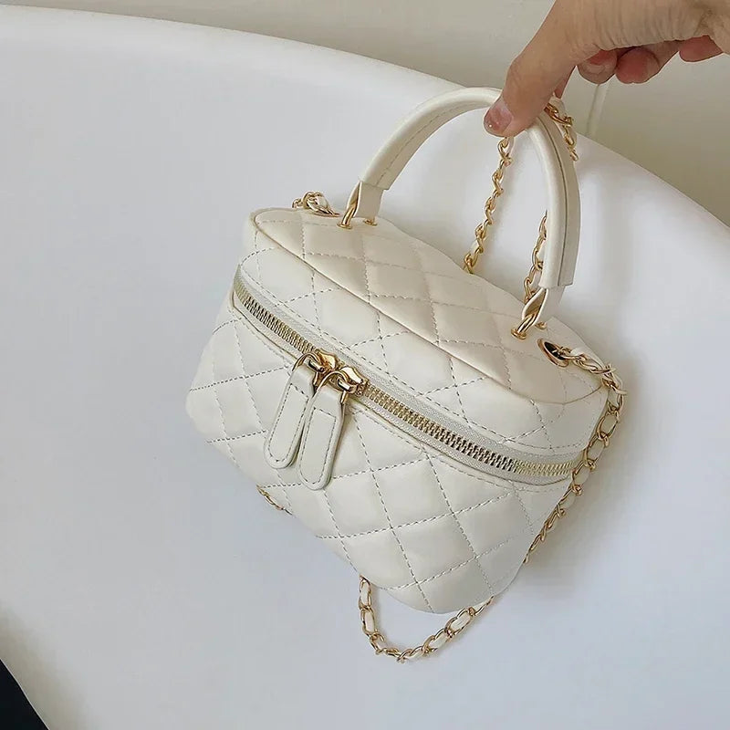 Vanity Quilt Crossbody Bucket Bag – VogueCharme